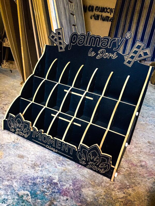 Moment Chocolate Display – 21 Pockets